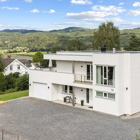 Hel Moderne Enebolig Med Utsikt Hotel *