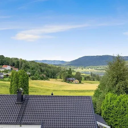 Hel Moderne Enebolig Med Utsikt Skien